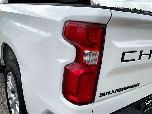 Used 2020 Chevrolet Silverado 1500 Custom w/ Custom Value Package image 21