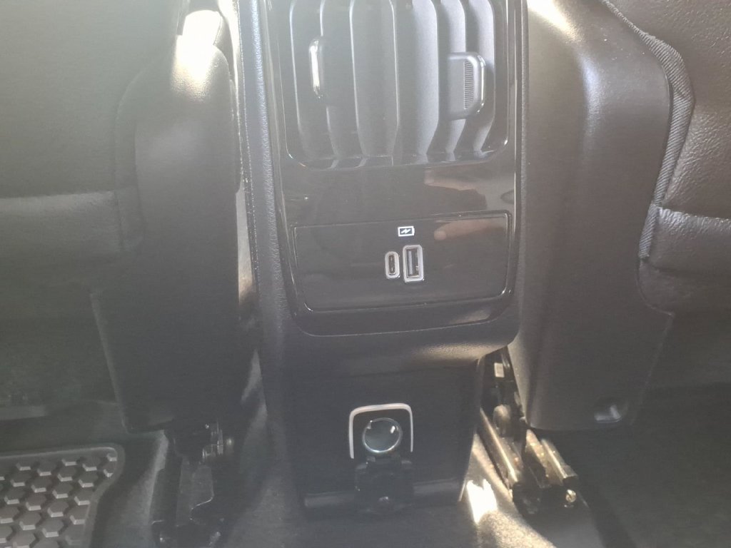 Used 2024 Jeep Compass Latitude AWD/4WD image 23