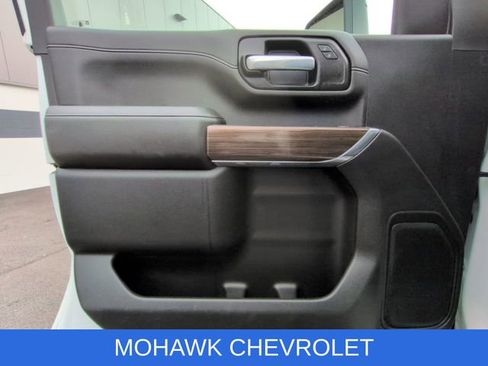 Used 2022 Chevrolet Silverado 2500 LT w/ Convenience Package image 21