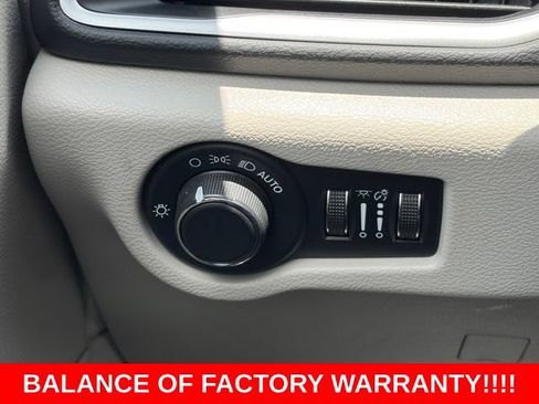 Used 2023 Chrysler Voyager LX FWD image 19