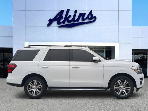 Certified 2022 Ford Expedition Limited AWD/4WD image 1