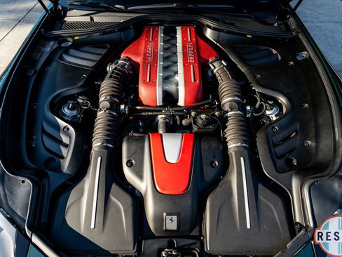 Used 2012 Ferrari FF image 7