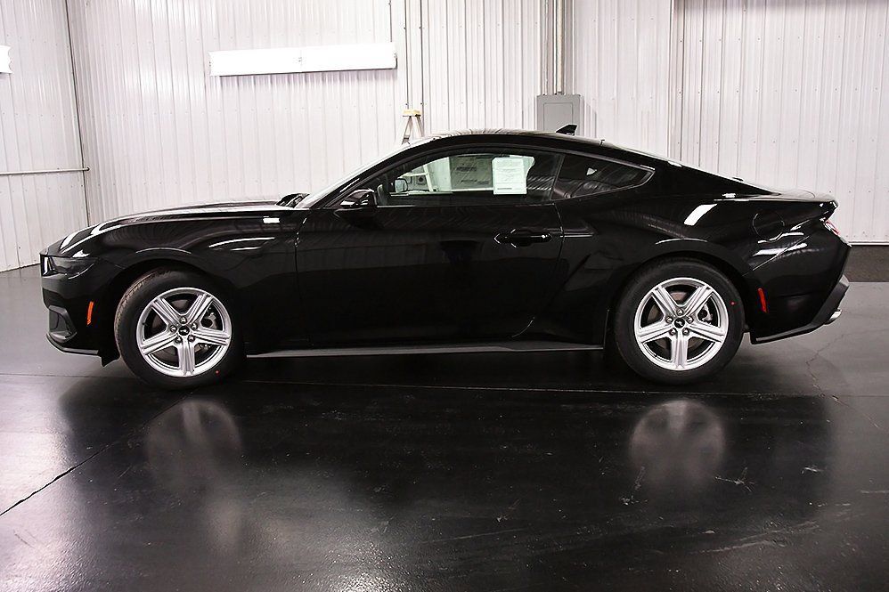 New 2026 Ford Mustang Coupe RWD image 4