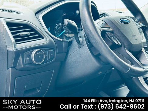 Used 2017 Ford Edge Titanium image 20