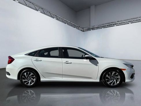 Used 2017 Honda Civic EX image 3