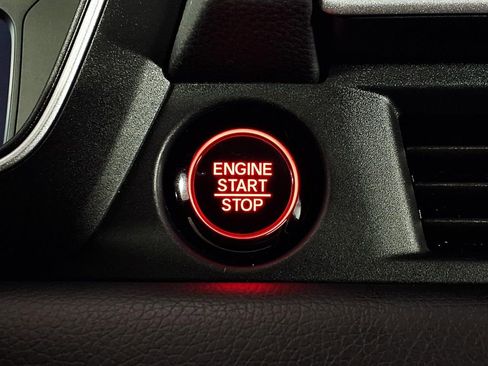 Used 2023 Honda Pilot Elite image 18