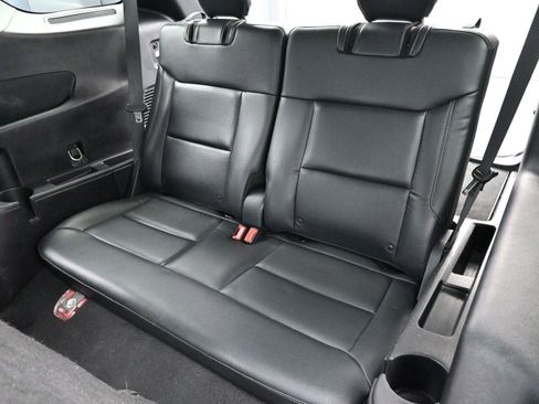 Used 2020 Ford Explorer XLT w/ Equipment Group 202A image 31