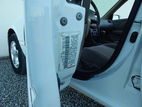 Used 1998 Toyota Camry LE image 24