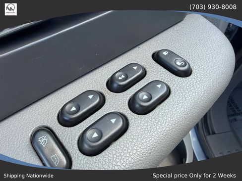 Used 2005 Ford Expedition XLT AWD/4WD image 19