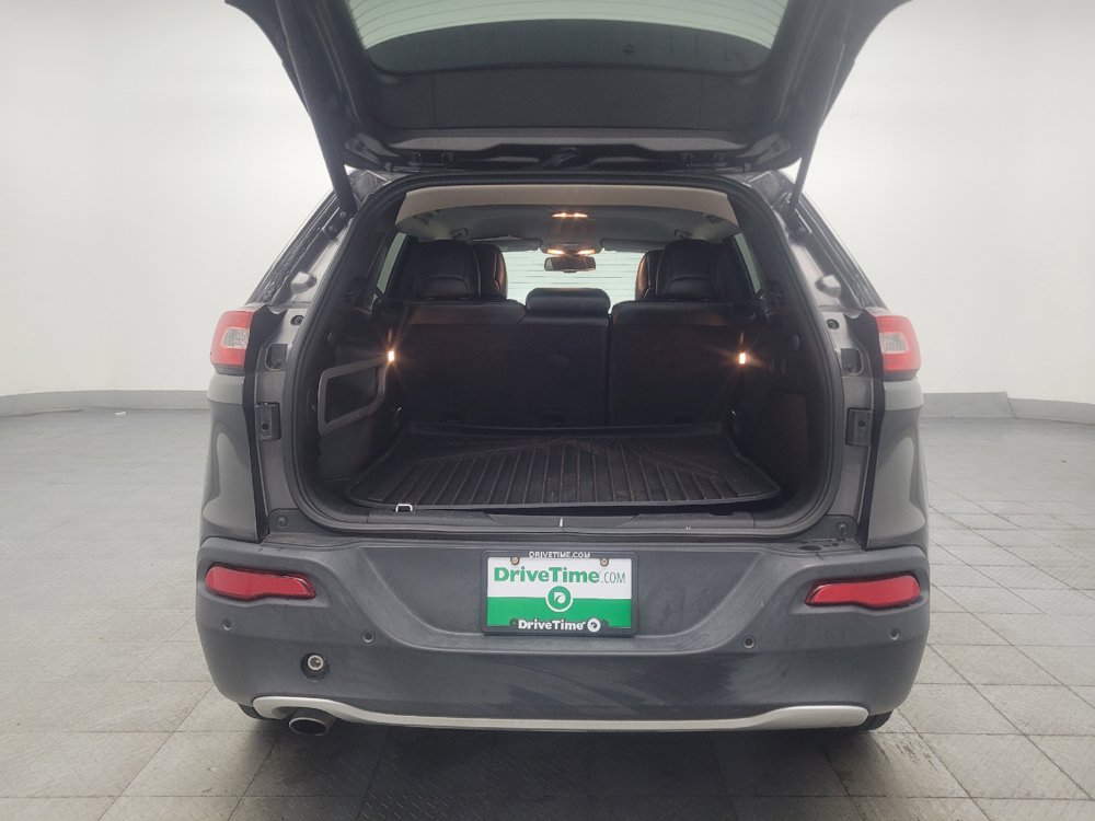 Used 2018 Jeep Cherokee Limited FWD image 29