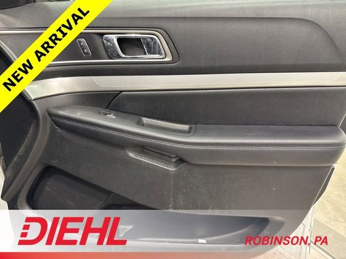 Used 2017 Ford Explorer XLT w/ Equipment Group 201A image 14