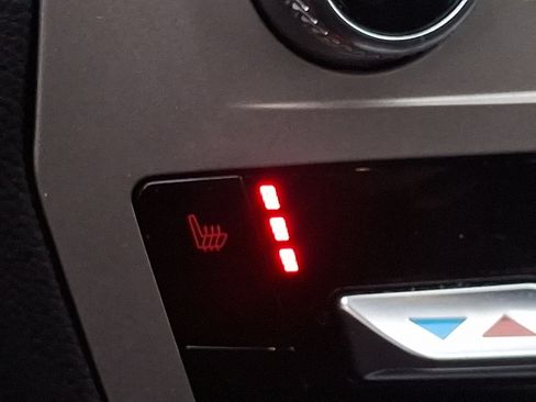 Certified 2022 Ford Explorer XLT image 23