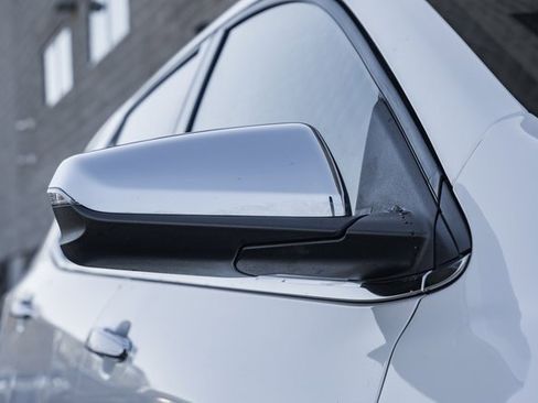 Used 2021 Chevrolet Equinox Premier image 19