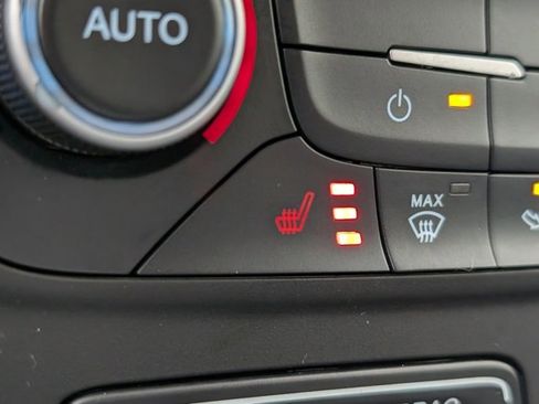 Used 2019 Ford Escape SEL image 16