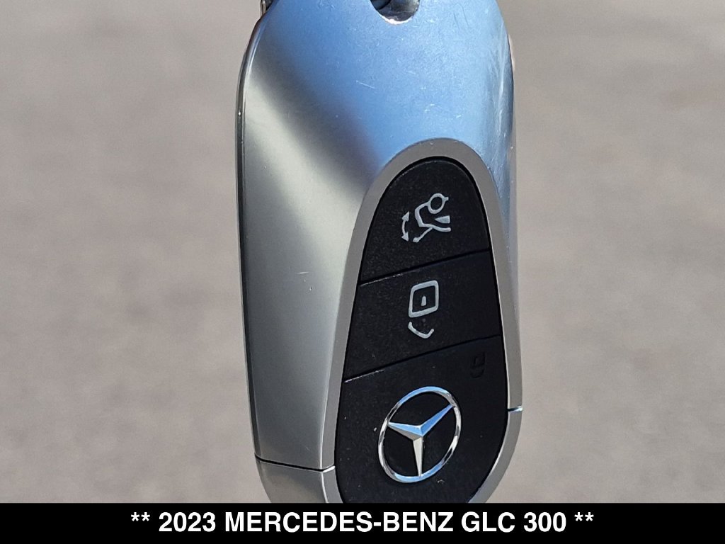 Used 2023 Mercedes-Benz GLC 300 4MATIC image 33