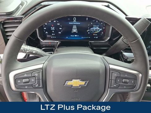 Used 2026 Chevrolet Silverado 2500 LTZ w/ LTZ Plus Package AWD/4WD image 4