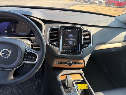 Certified 2023 Volvo XC90 B5 Plus w/ Protection Package Premier image 21