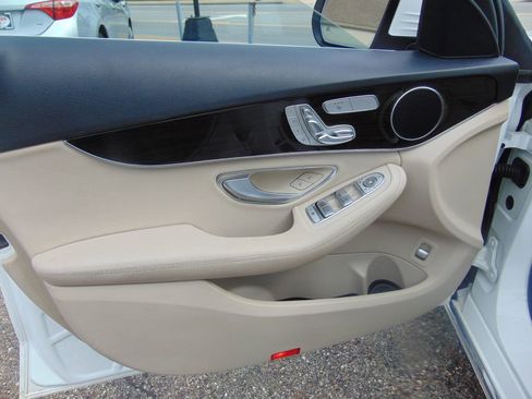 Used 2016 Mercedes-Benz C 300 4MATIC Sedan image 22