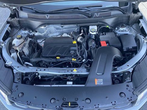 Used 2024 Chevrolet Trax RS w/ Sunroof Package image 28