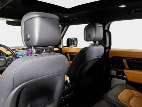 Used 2023 Land Rover Defender 130 X AWD/4WD image 32