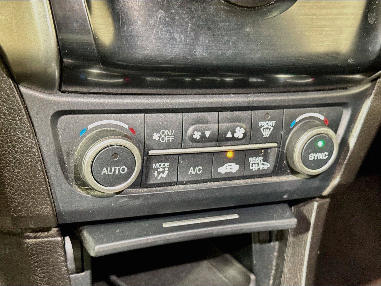 Used 2017 Acura ILX FWD image 13