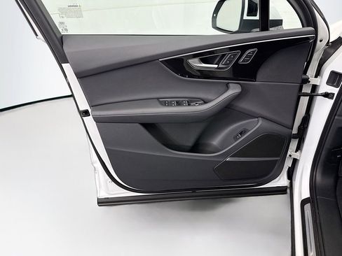 Certified 2025 Audi Q7 2.0T Premium Plus w/ Premium Plus Package image 23