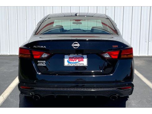 Used 2024 Nissan Altima 2.5 SR FWD image 4