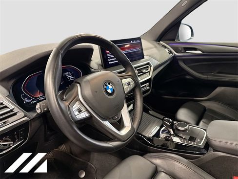 Used 2024 BMW X3 xDrive30i image 9