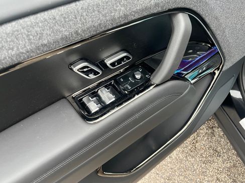 New 2026 Land Rover Range Rover Sport SE AWD/4WD image 11