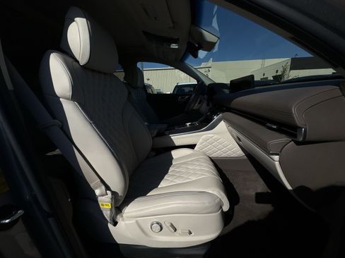 Used 2024 Genesis GV80 3.5T w/ Prestige Package AWD/4WD image 23