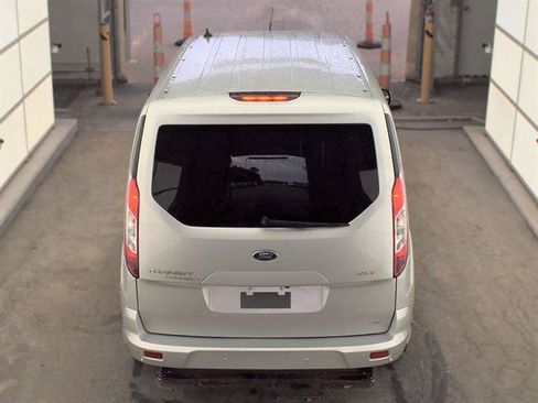 Used 2022 Ford Transit Connect XLT FWD image 5