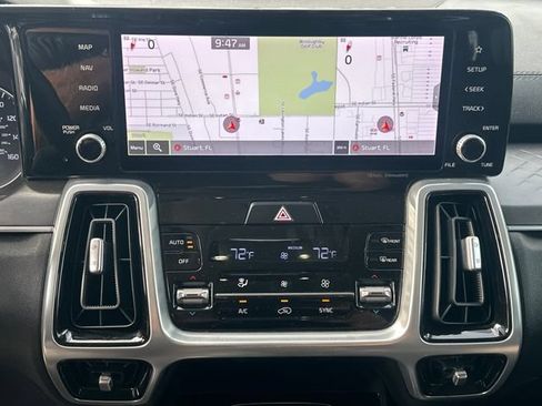 Certified 2021 Kia Sorento SX FWD image 11