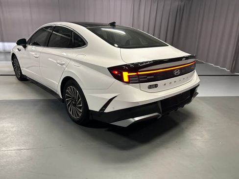 Used 2025 Hyundai Sonata Limited FWD image 5