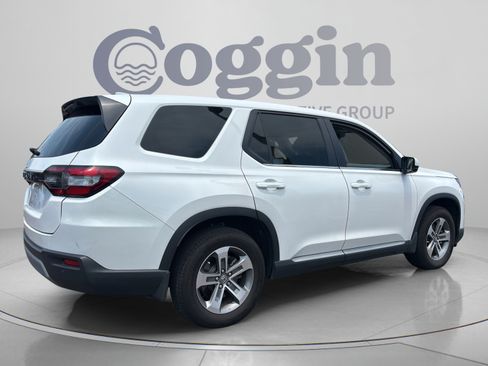 Used 2025 Honda Pilot EX-L image 5