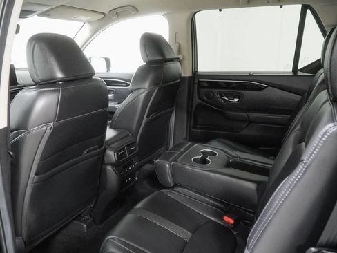 Used 2025 Honda Pilot EX-L image 44