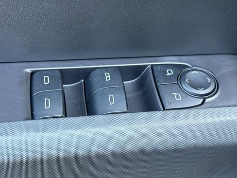 New 2025 GMC Canyon Elevation w/ Convenience Package image 11