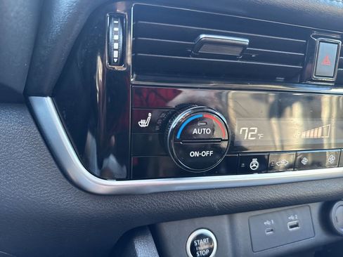 Used 2021 Nissan Rogue SV w/ Premium Package image 31