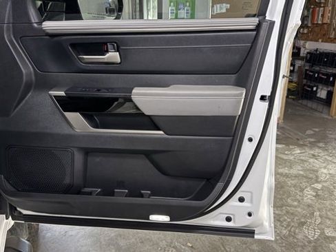 Used 2024 Toyota Tundra Limited image 19