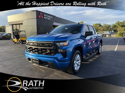 Used 2022 Chevrolet Silverado 1500 Custom image 1