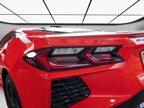 Used 2020 Chevrolet Corvette Stingray Preferred Cpe w/ 2LT Preferred Equipment Group RWD image 16