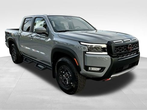 New 2025 Nissan Frontier PRO-4X w/ Pro Convenience Package image 2