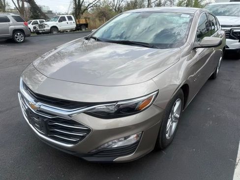 Used 2023 Chevrolet Malibu LT image 1