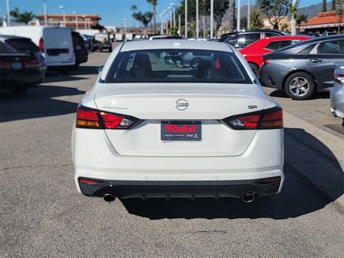 Used 2024 Nissan Altima 2.5 SR image 6