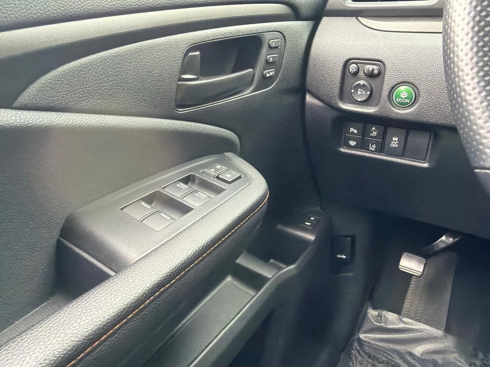 Used 2025 Honda Passport TrailSport image 21