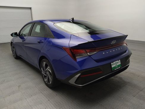 Used 2025 Hyundai Elantra Sport FWD image 5