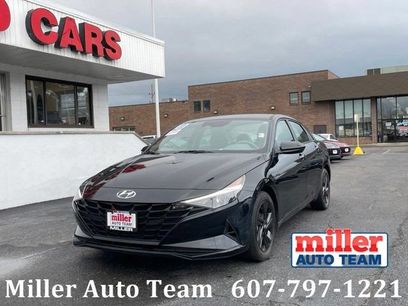Used 2023 Hyundai Elantra SEL w/ Cargo Package