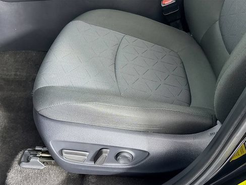 Used 2024 Toyota RAV4 AWD Hybrid image 22