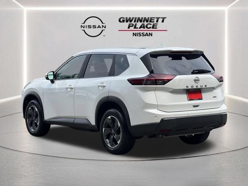 Used 2025 Nissan Rogue SV AWD/4WD image 23