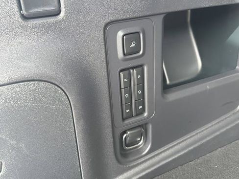 Used 2025 Ford Expedition Platinum AWD/4WD image 36