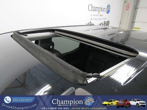 Used 2020 Chevrolet Silverado 1500 LT Trail Boss w/ Midnight Edition AWD/4WD image 7